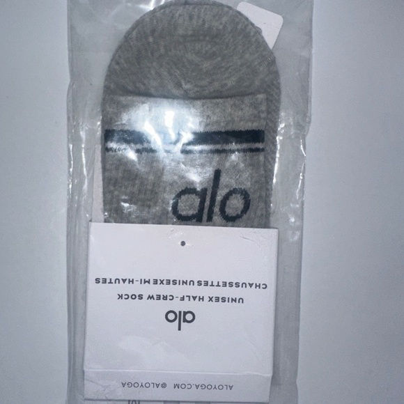 ALO Unisex Half-Crew Throwback Sock Grey One Pair Women's Medium 7-10.5 - Picture 1 of 2